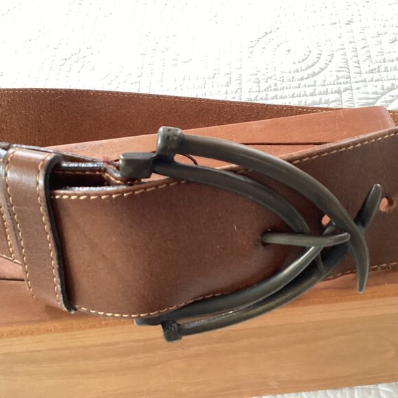 Handcrafted Brown Leather Belt With Unique Crossed Metal Hook Buckle Size 30 - Picture 2 of 14